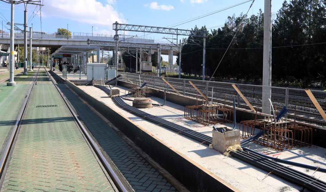 Konforlu ve kesintisiz ulaşım ağını büyüten Kocaeli Büyükşehir Belediyesi, tramvay