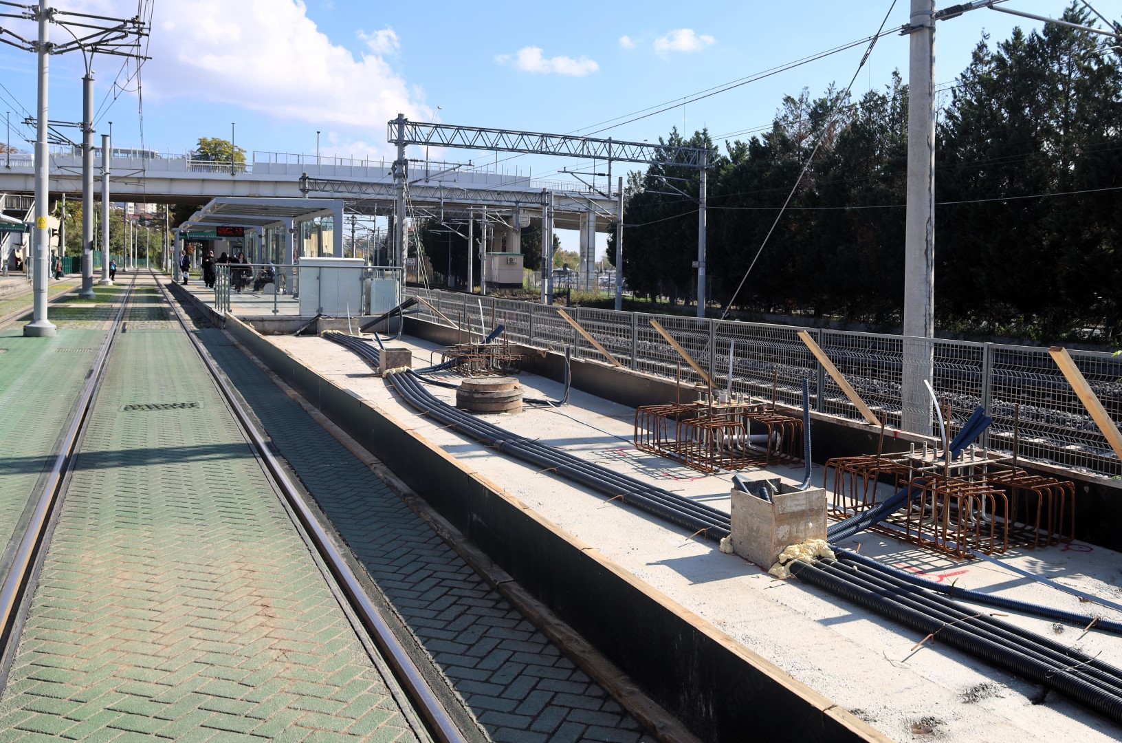 Konforlu ve kesintisiz ulaşım ağını büyüten Kocaeli Büyükşehir Belediyesi, tramvay