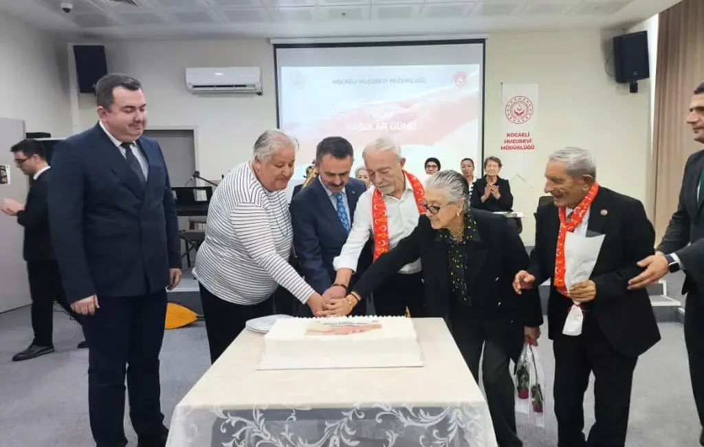 Vali İlhami Aktaş, 1 Ekim Dünya Yaşlılar Günü sebebiyle Kocaeli