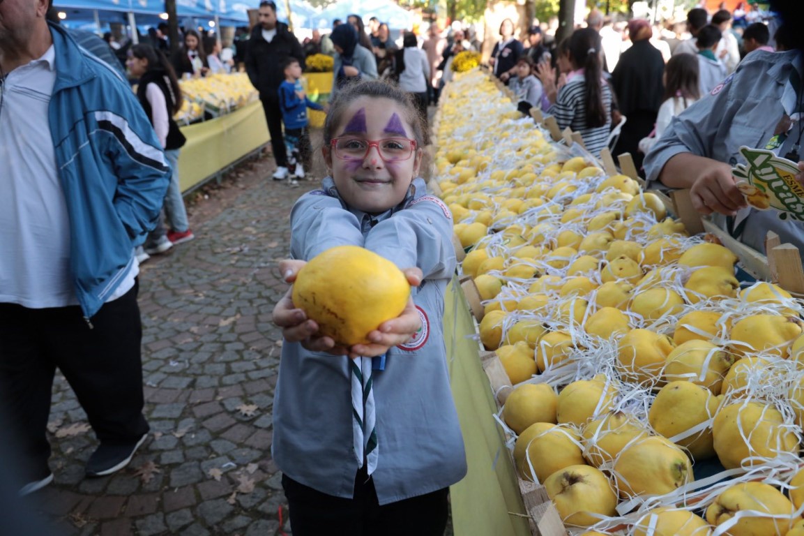 Kartepe Belediyesi tarafından geleneksel hale getirilen Ayva Festivali’nin 6.’sı, bu