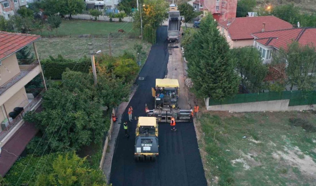 Başiskele Fatih Mahallesi’ndeki 4 sokak sıcak asfaltla kaplandı.