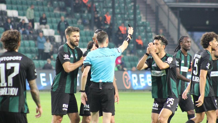 Kocaelispor'un Angolalı orta saha oyuncusu 26 yaşındaki Manuel Luís Da