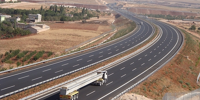 Kocaeli Valiliği, O-4 Anadolu Otoyolu’nun İzmit Doğu Kavşağı ile Adapazarı
