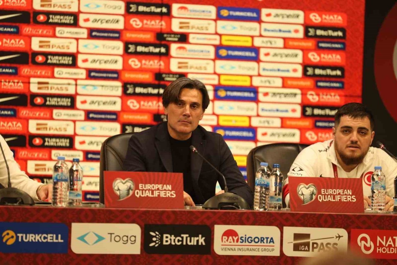 A Milli Futbol Takımı Teknik Direktörü Vincenzo Montella, Gürcistan maçında