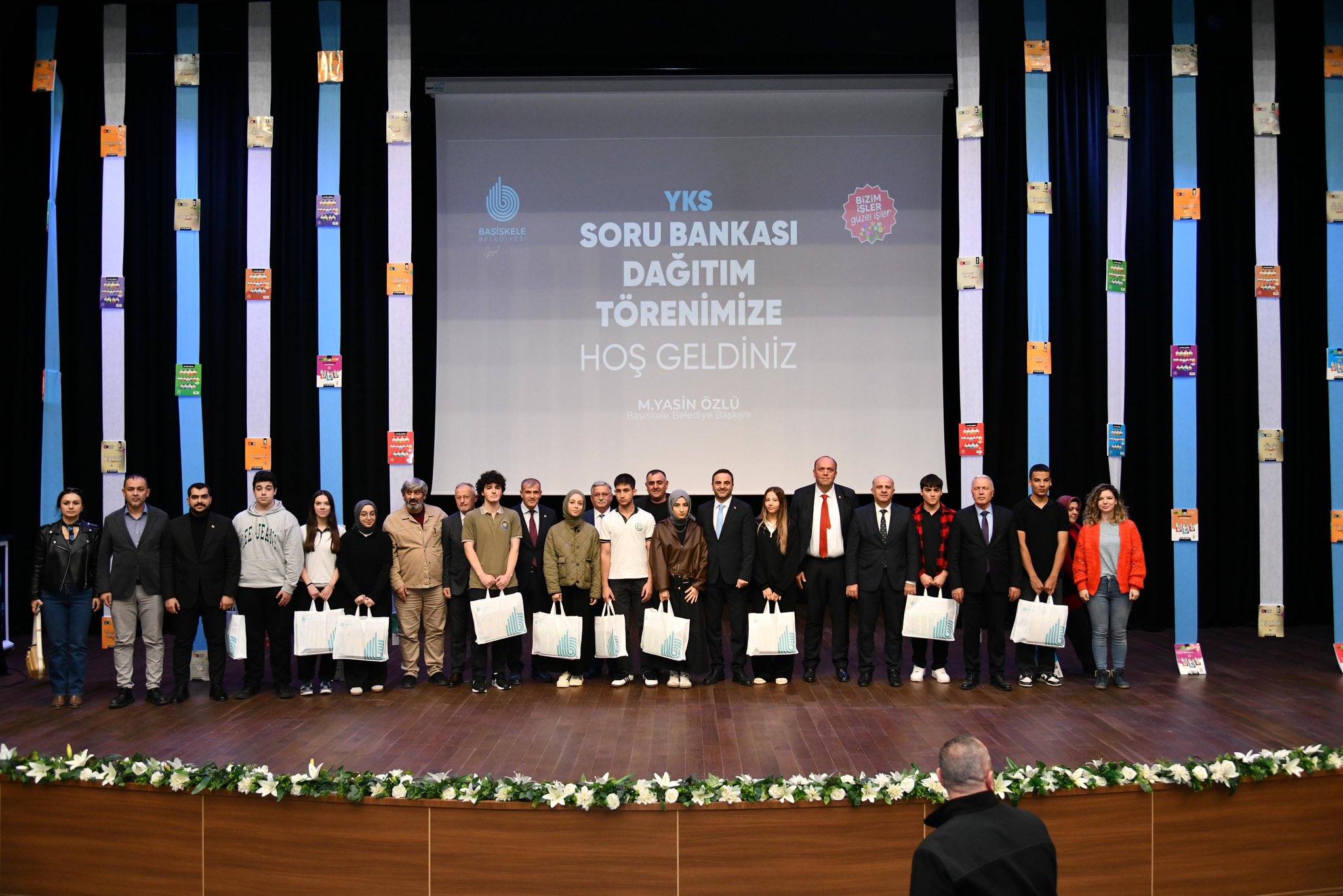 Başiskele Belediyesi, ilçe genelindeki liselerde eğitimlerine devam eden 12. sınıf