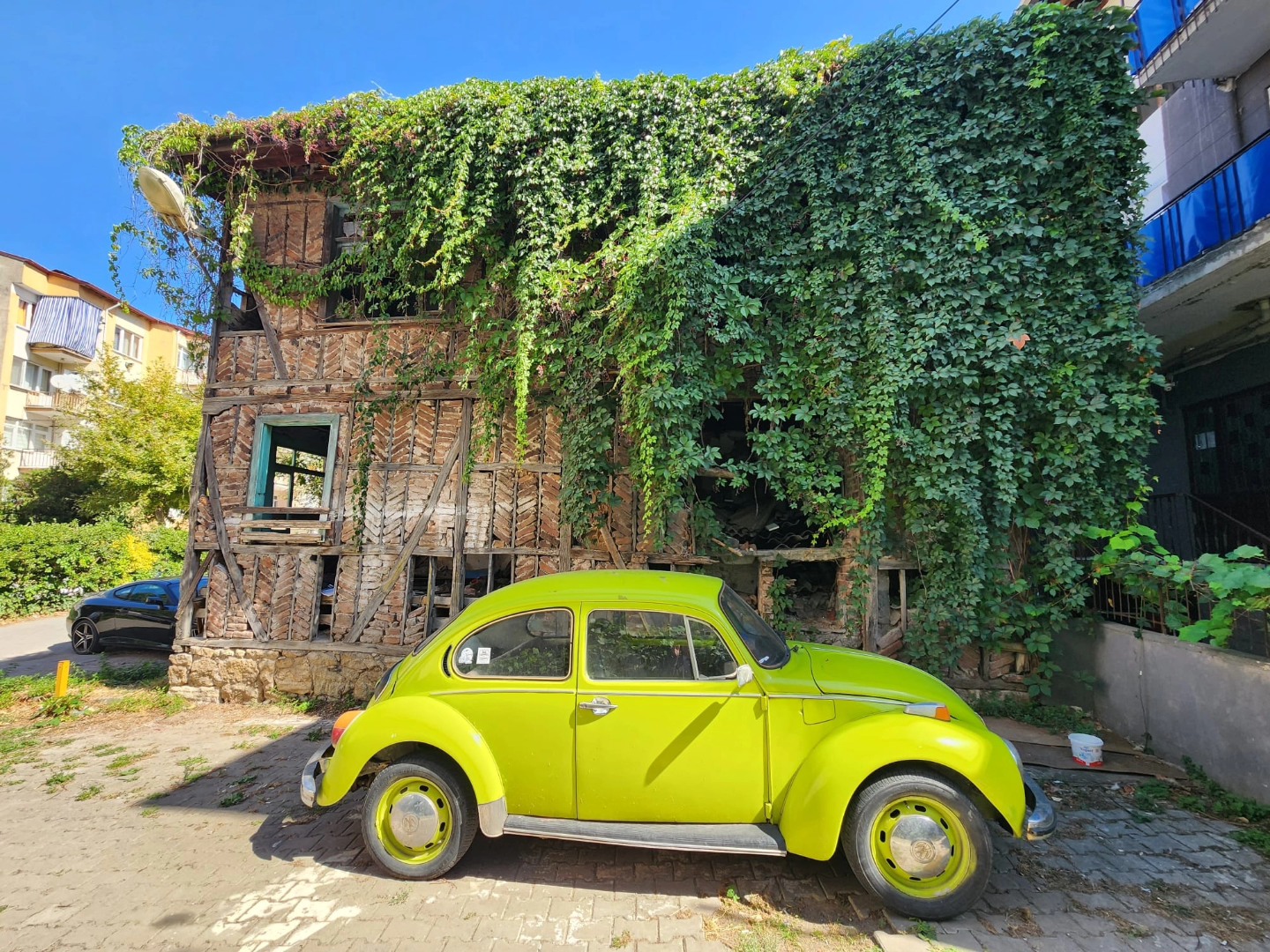 Gölcük Belediyesi, ilçedeki çok sayıda tarihi yapıyı yeniden canlandırma çalışmaları