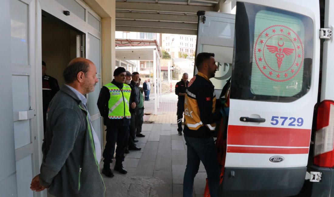 Konya'nın Hadim ilçesinde lise öğrencilerini taşıyan öğrenci servisi uçuruma yuvarlandı.