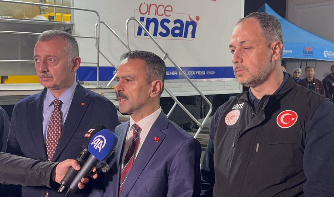  Kocaeli'nin Gebze ilçesinde 29 Ekim'de 7 katlı binanın yıkılmasıyla 4