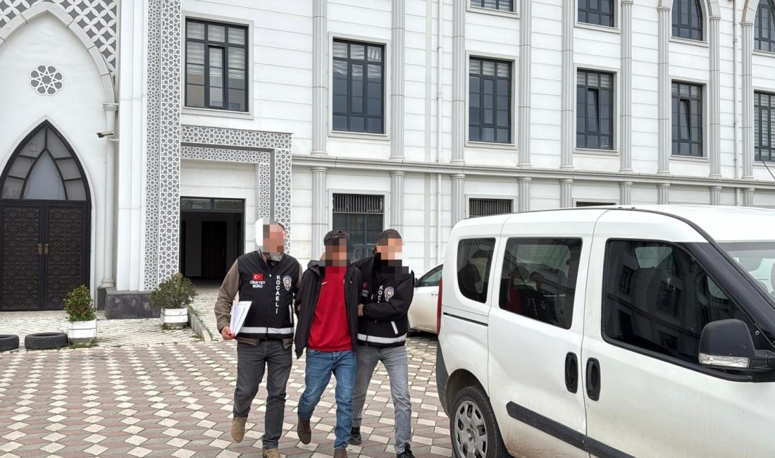 Kocaeli'nin Körfez ilçesinde eşini bıçaklayarak öldüren ve ardından intihara kalkışan
