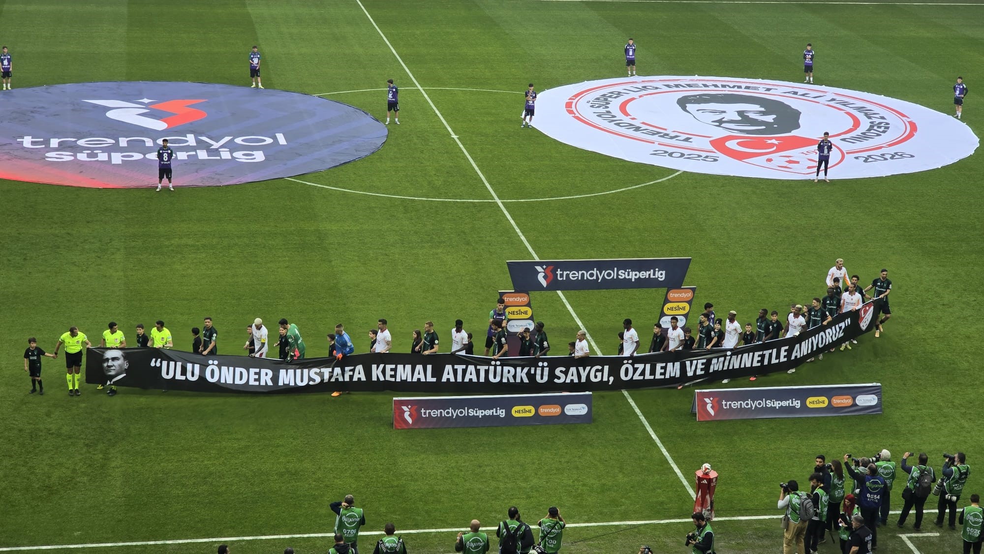 Kocaelispor ile Galatasaray arasında oynanan Süper Lig 12. hafta maçı