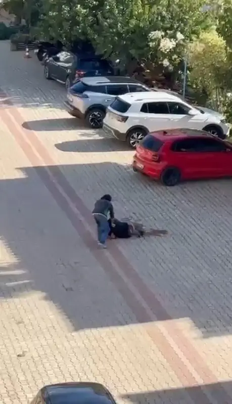 Antalya'nın Kaş ilçesinde bir kişi, annesiyle arasında gönül ilişkisi iddiasında