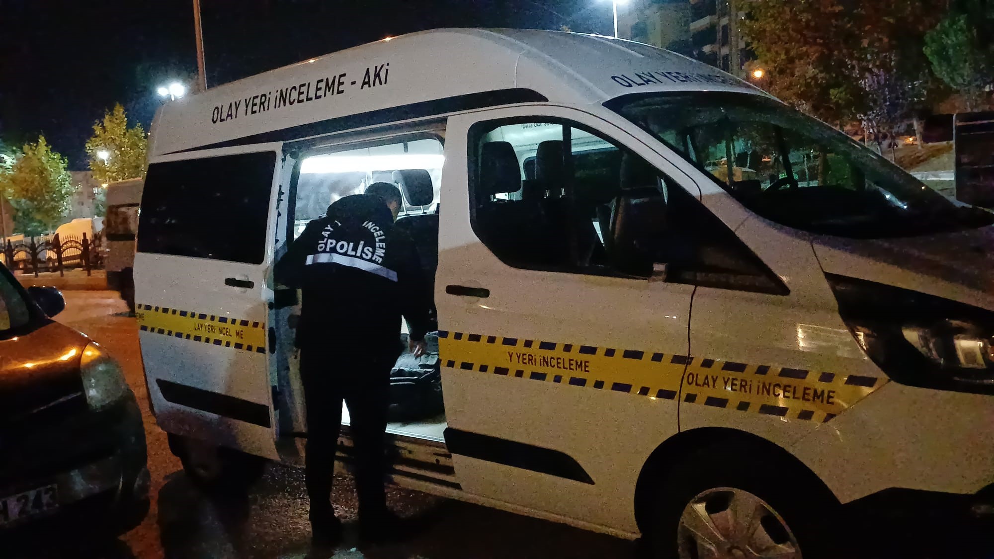 Çorum’da bir iş yerine kimliği belirsiz şahıs tarafından silahlı saldırı
