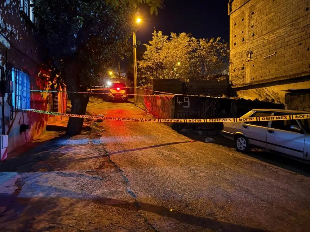 Kahramanmaraş’ta bir kişi, aralarında çıkan tartışma sonucu amcasını silahla yaraladı.