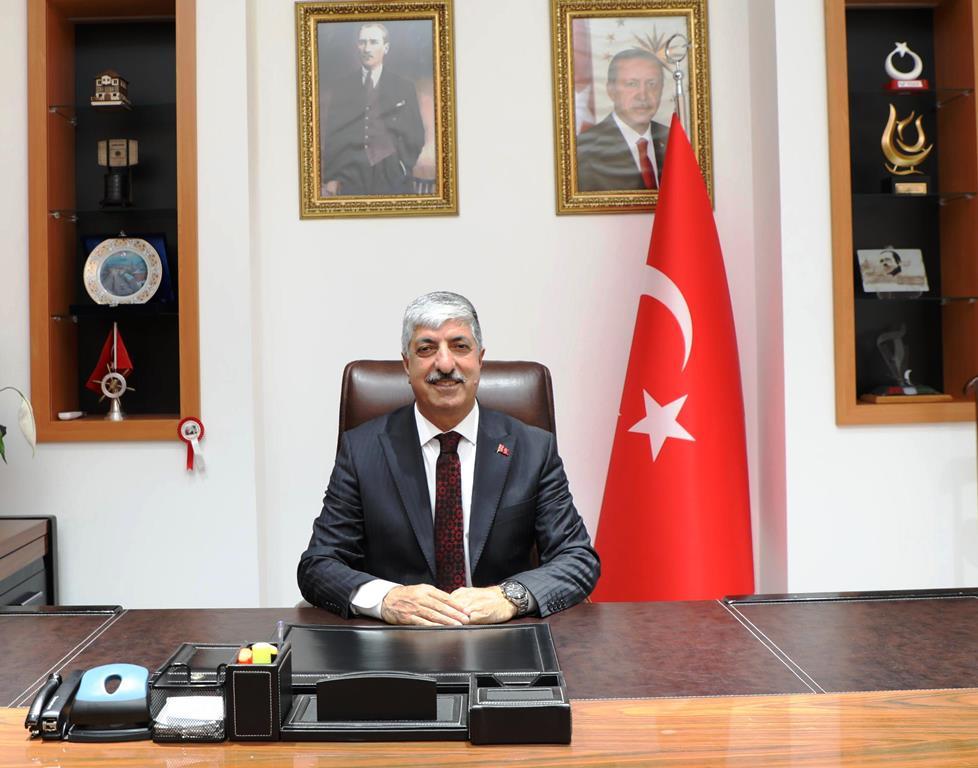 Dilovası Belediye Başkanı Ramazan Ömeroğlu, 24 Kasım Öğretmenler Günü mesajında