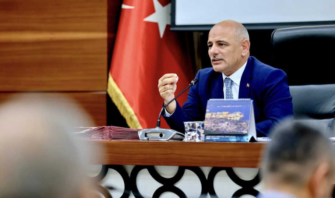 Körfez Belediyesi’nin kasım ayı meclisinde konuşan Başkan Söğüt, iki adeta