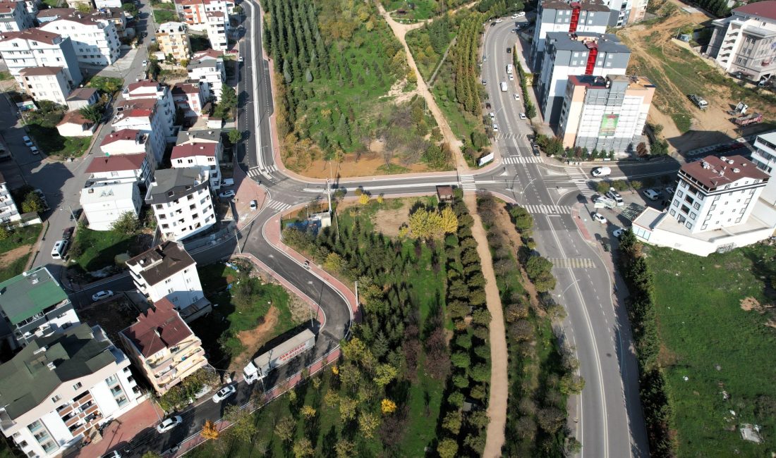 Kocaeli Büyükşehir Belediyesi, Çayırova Çağdaşkent’te gerçekleştirdiği yol yapım ve genişletme