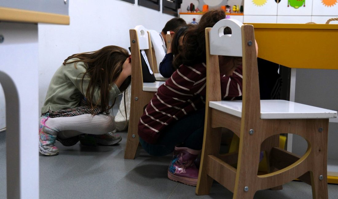 Kocaeli Büyükşehir Belediyesi, toplumda afet bilinci oluşturmak için çalışmalarına devam