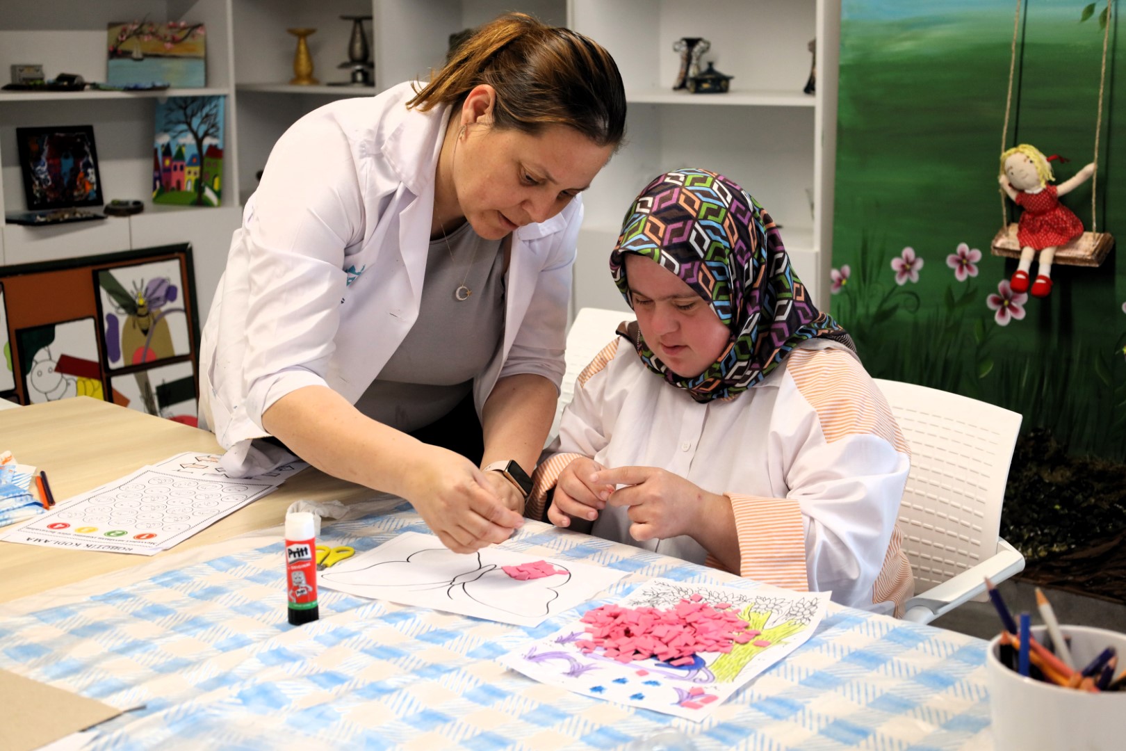 Kocaeli Büyükşehir Belediyesi bünyesinde hizmet veren Gonca Engelsiz Yaşam Merkezi,