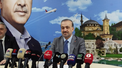 Kocaeli Ak Parti İl Başkanlığında basın açıklaması yapan Kocaeli Ak