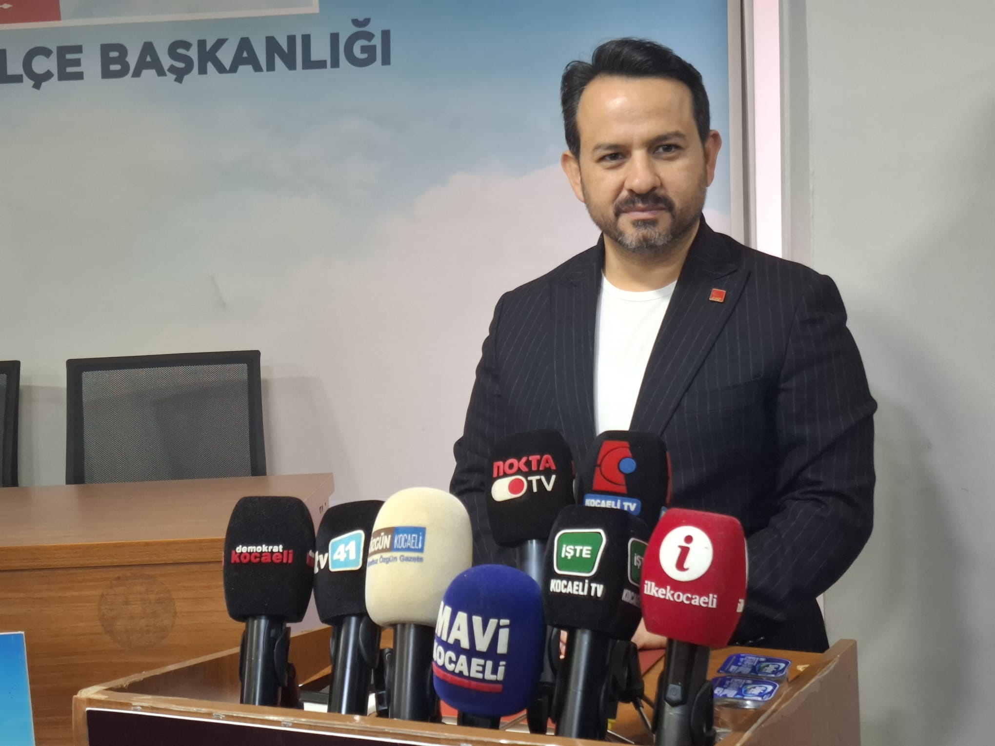 CHP İzmit İlçe Başkanı Gökhan Ercan, AK Parti İzmit İlçe