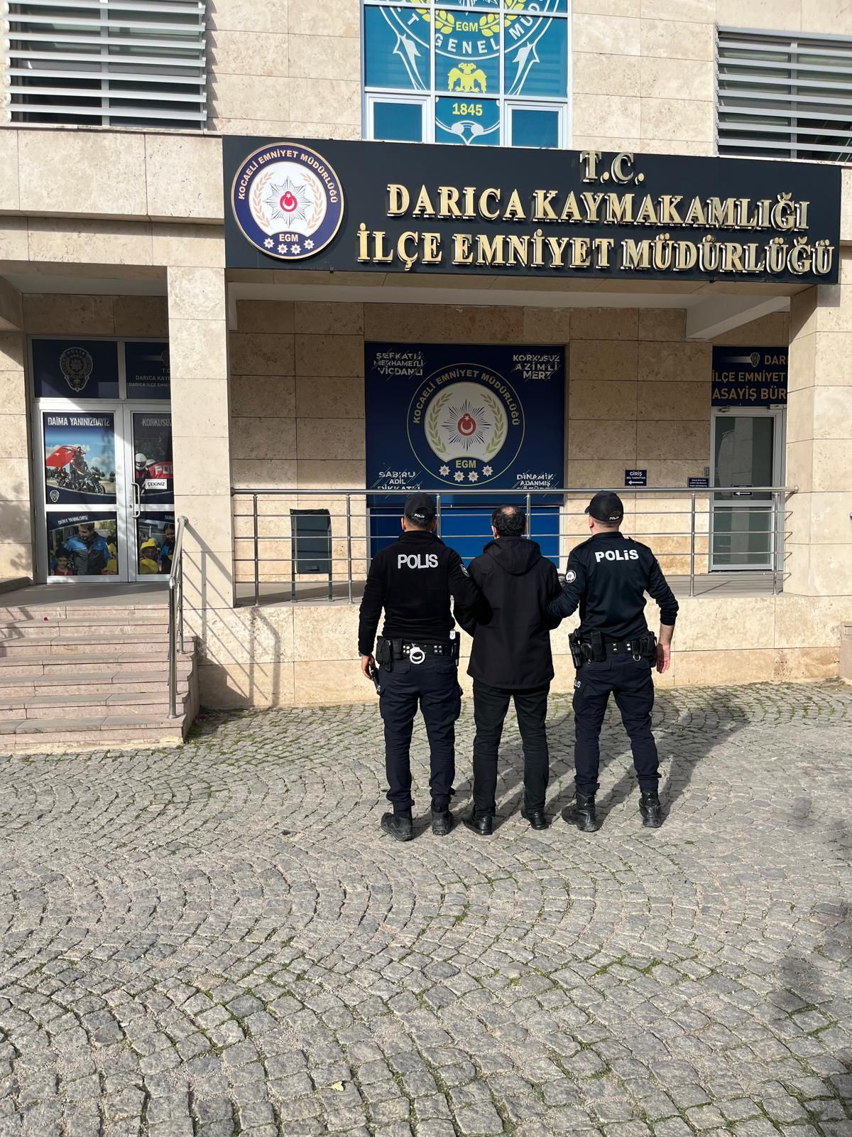 İzmir’de 2016’da işlenen terör suçundan 7 yıl 6 ay cezası