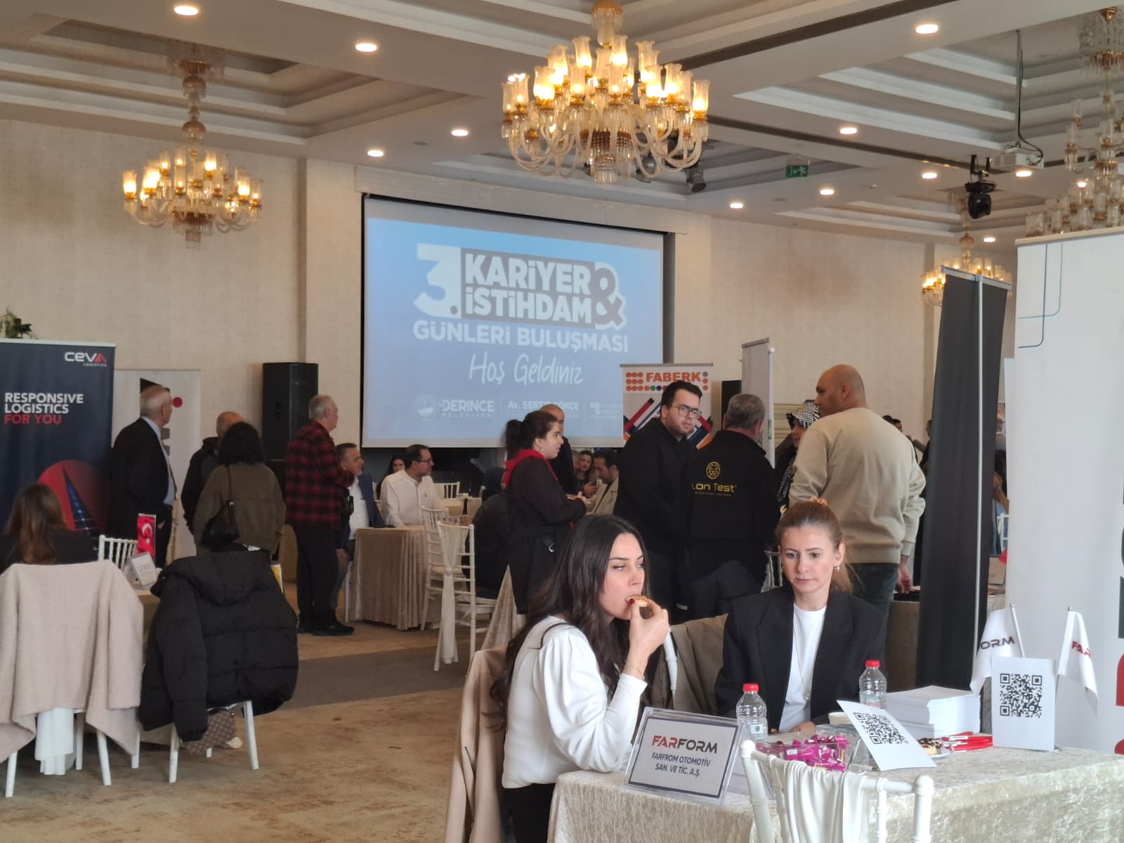 Derince Belediyesi’nin üçüncüsünü düzenlediği Kariyer ve İstihdam Günleri’nde 60’ın üzerinde