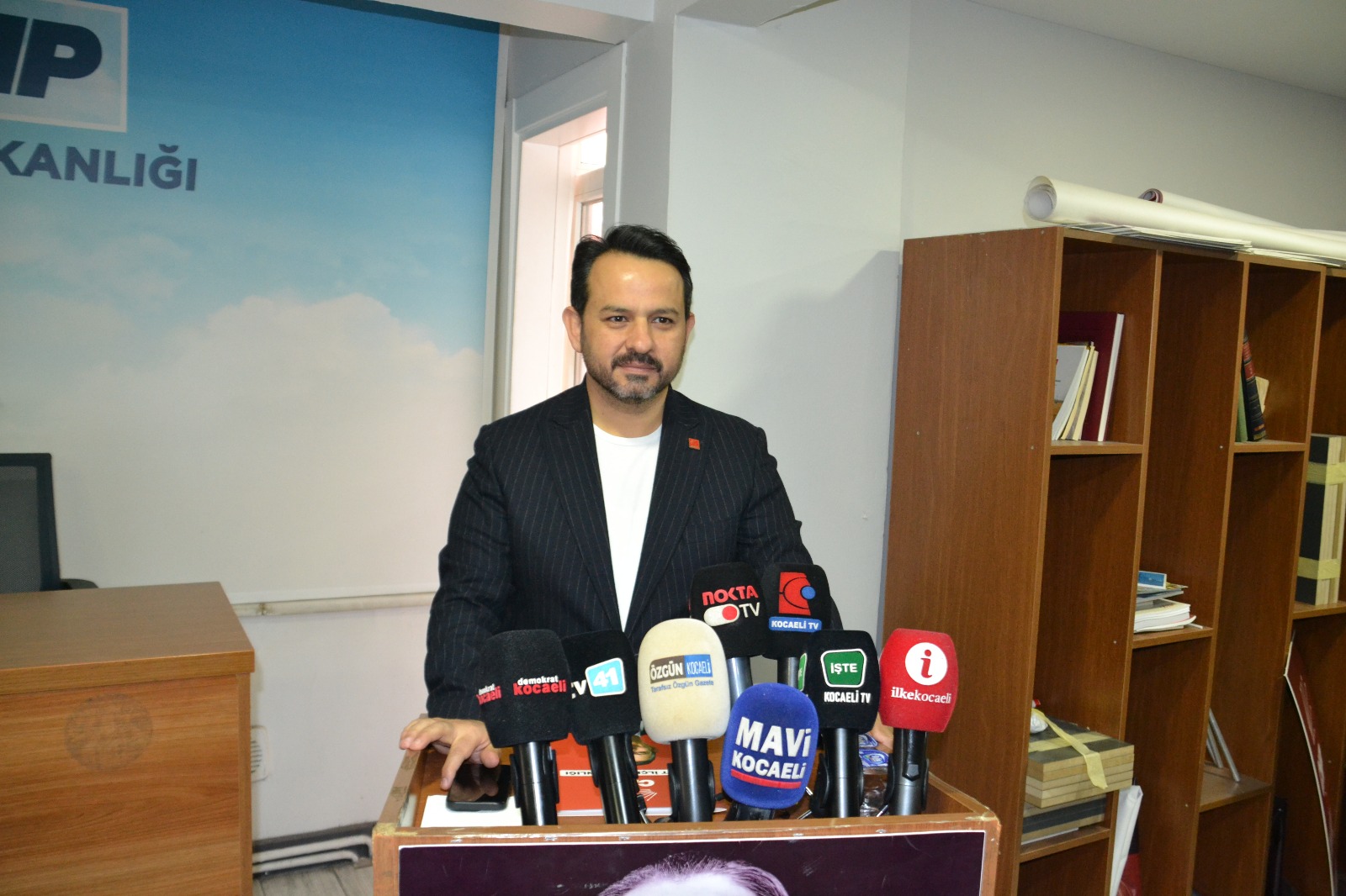 CHP İzmit İlçe Başkanı Gökhan Ercan, 25 Kasım Kadına Yönelik