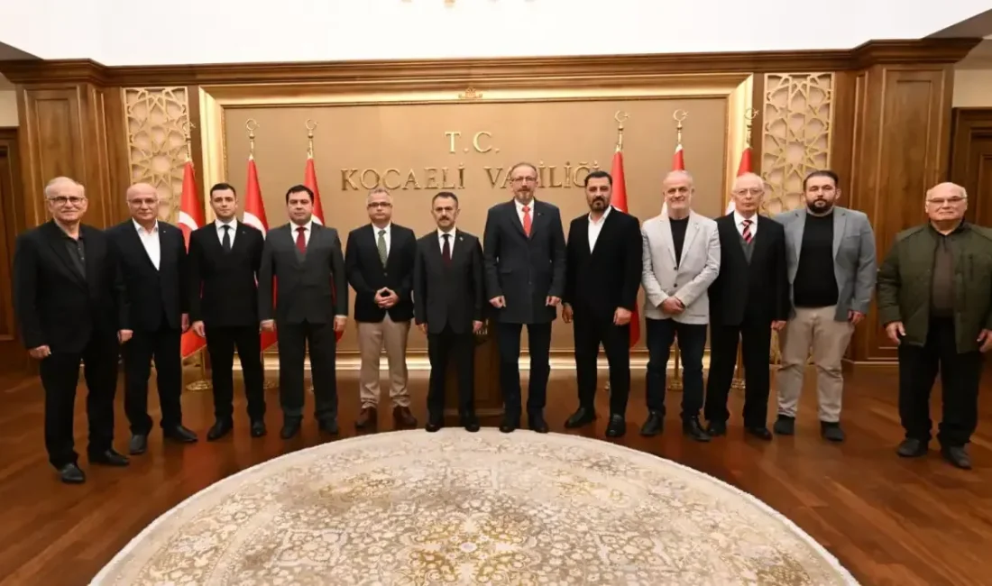 Kocaeli Aydınlar Ocağı yönetimi, Vali İlhami Aktaş’ı ziyaret ederek 