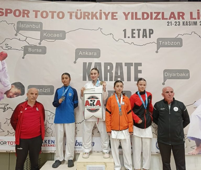 Türkiye Minikler–Yıldızlar Karate Gelişim Ligi’nde mücadele eden Kartepe Belediyespor’un minik