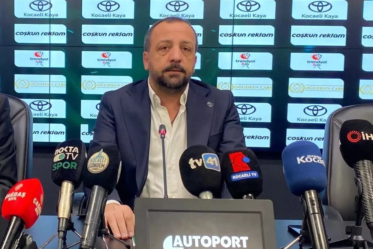 Kocaelispor yönetimi, futbol takımının peşinat, maaş hak edişleri ve birikmiş