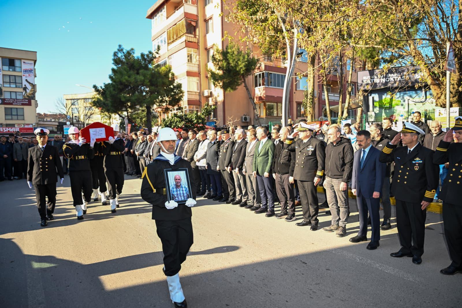 Kocaeli’nin Derince ilçesinde düzenlenen cenaze töreninde Vali İlhami Aktaş, Kıbrıs