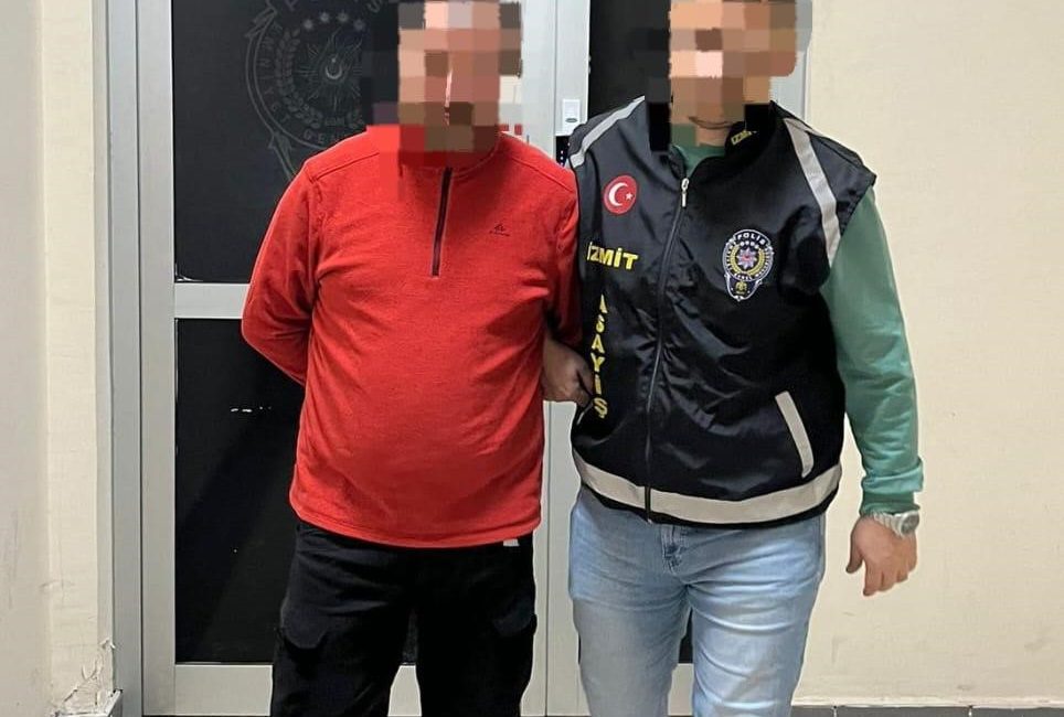 Kocaeli Emniyet Müdürlüğü ekipleri, uyuşturucu ticareti suçundan kesinleşmiş hapis cezası