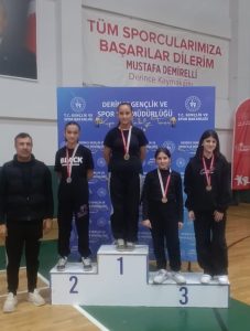 Kocaeli İl Seçmeleri’ne 31 sporcu ile katılan Kartepe Wushu Takımı,