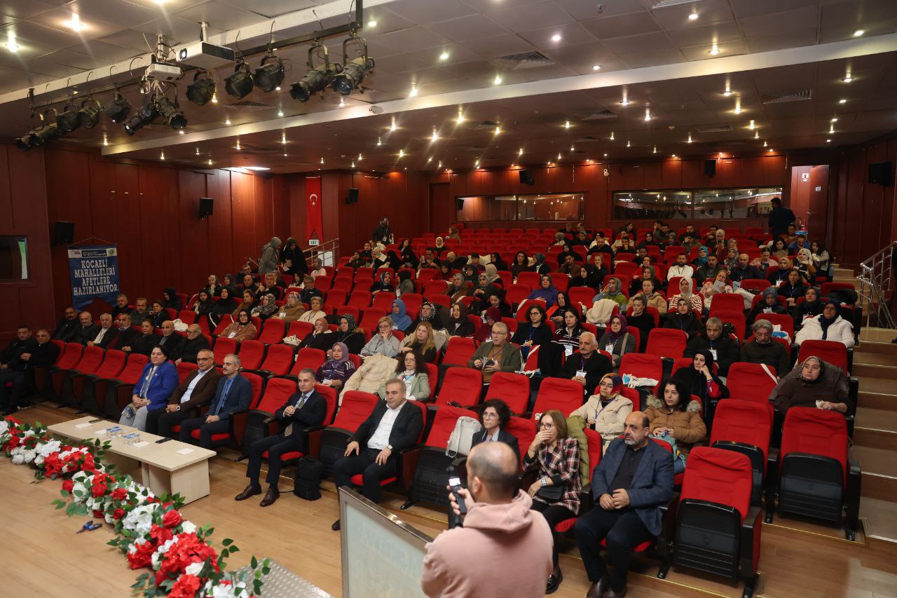 Kocaeli Büyükşehir Belediyesi, AFAD ve Kocaeli Üniversitesi iş birliğinde düzenlenen