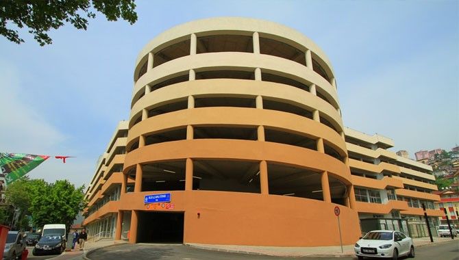 Kocaeli Büyükşehir Belediyesi, İzmit Kadıköy Katlı Otoparkı’nı 1 Ocak 2026’dan