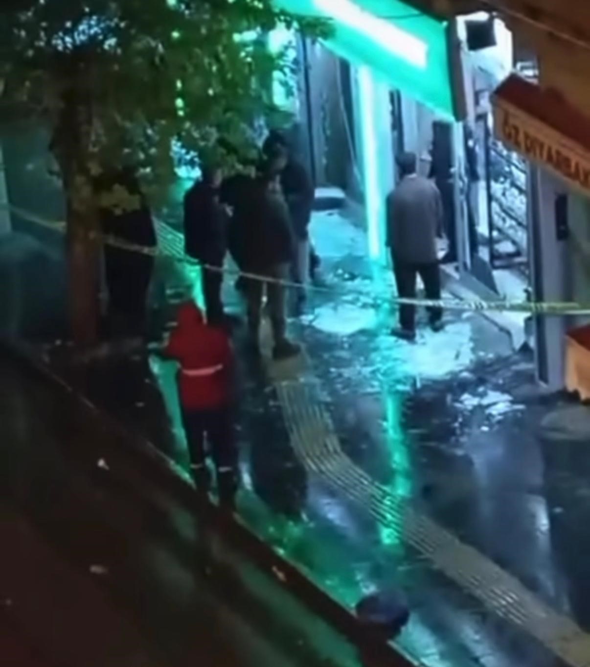 Diyarbakır’da bir tekel bayisine el bombası atıldı. Patlamada can kaybı