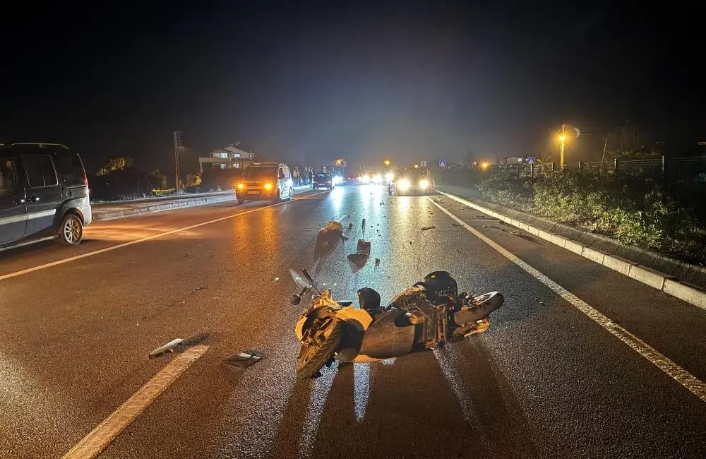 Muğla’nın Fethiye ilçesinde, hafif ticari aracın elektrikli motosiklete çarpması sonucu