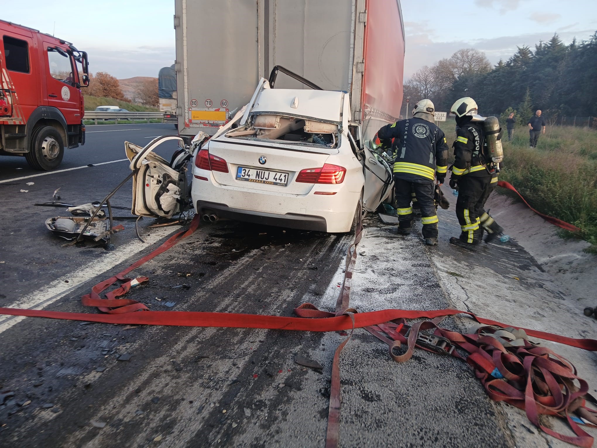 Kuzey Marmara Otoyolu’nun Gebze geçişinde meydana gelen kazada, BMW marka