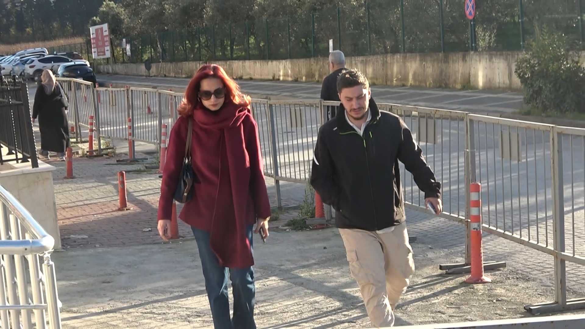 Yalova’daki evinin teras bölümündeki pencereden düşerek hayatını kaybeden Güllü’nün ölümüyle