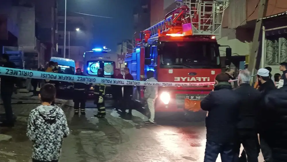 Batman’da tek katlı bir evde çıkan yangında 85 yaşındaki yatalak