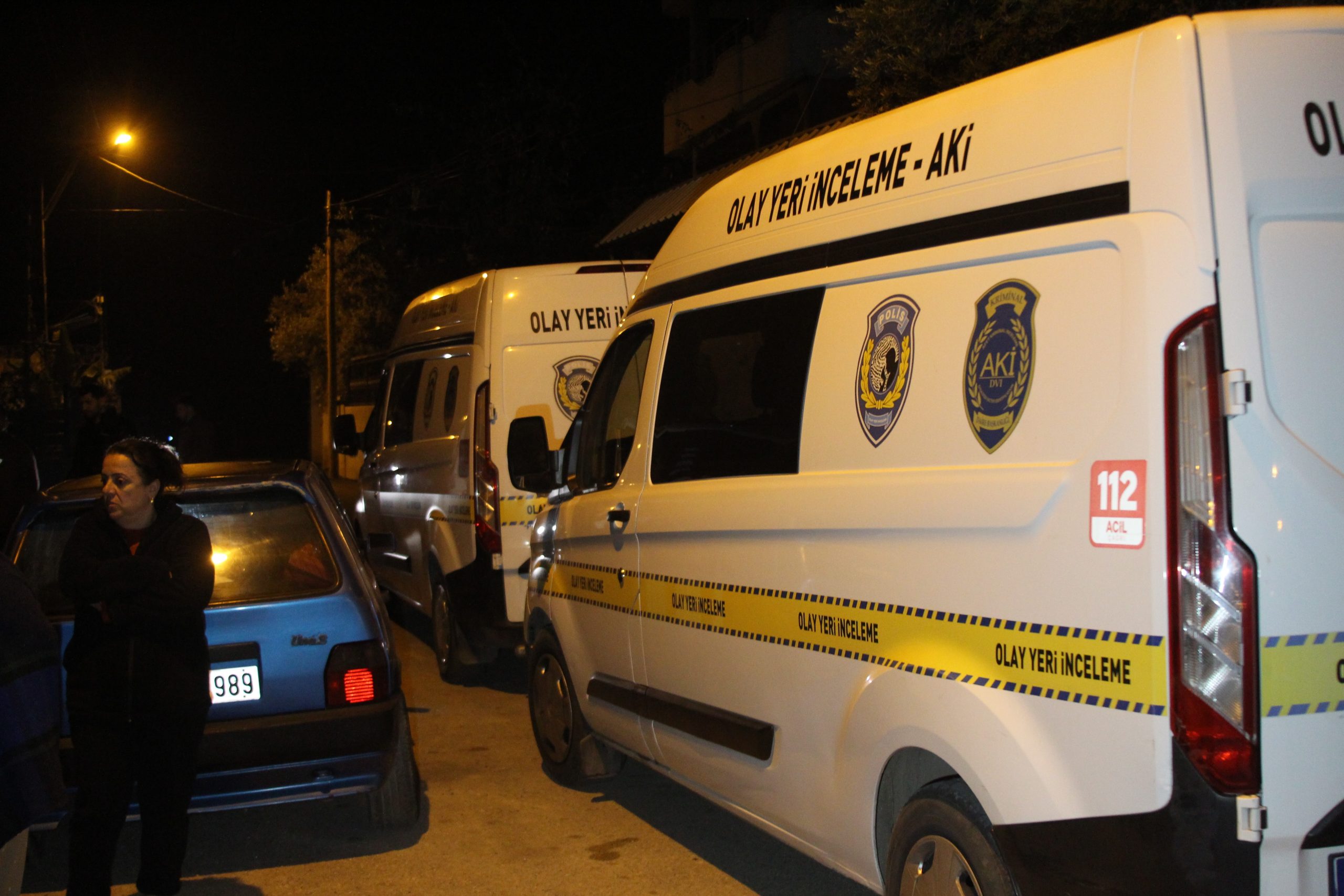 Adana'nın Yüreğir ilçesinde bir evde meydana gelen olayda, bir baba