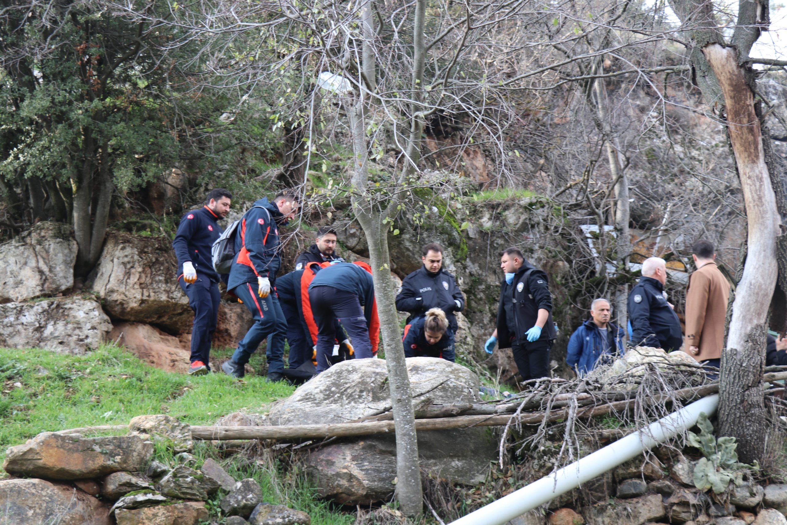 Denizli’de kayıp olarak aranan 79 yaşındaki Alzheimer hastası adam, dere