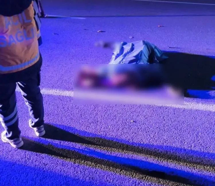Adıyaman’da yolun karşısına geçmeye çalışan bir kadın, otomobilin çarpması sonucu