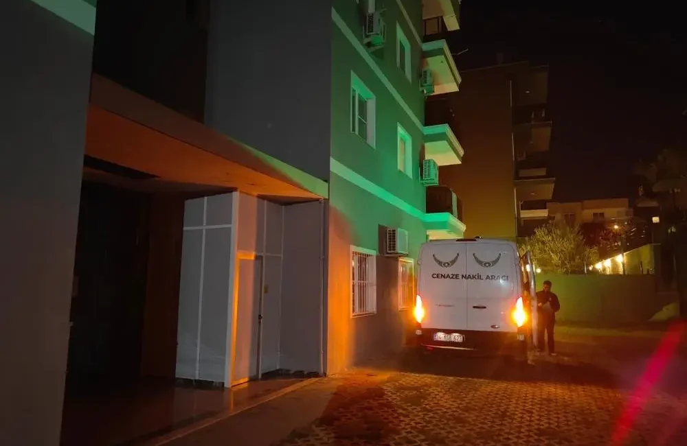Aydın’ın Kuşadası ilçesinde, bir kişi evinde ölü olarak bulundu. Olay,