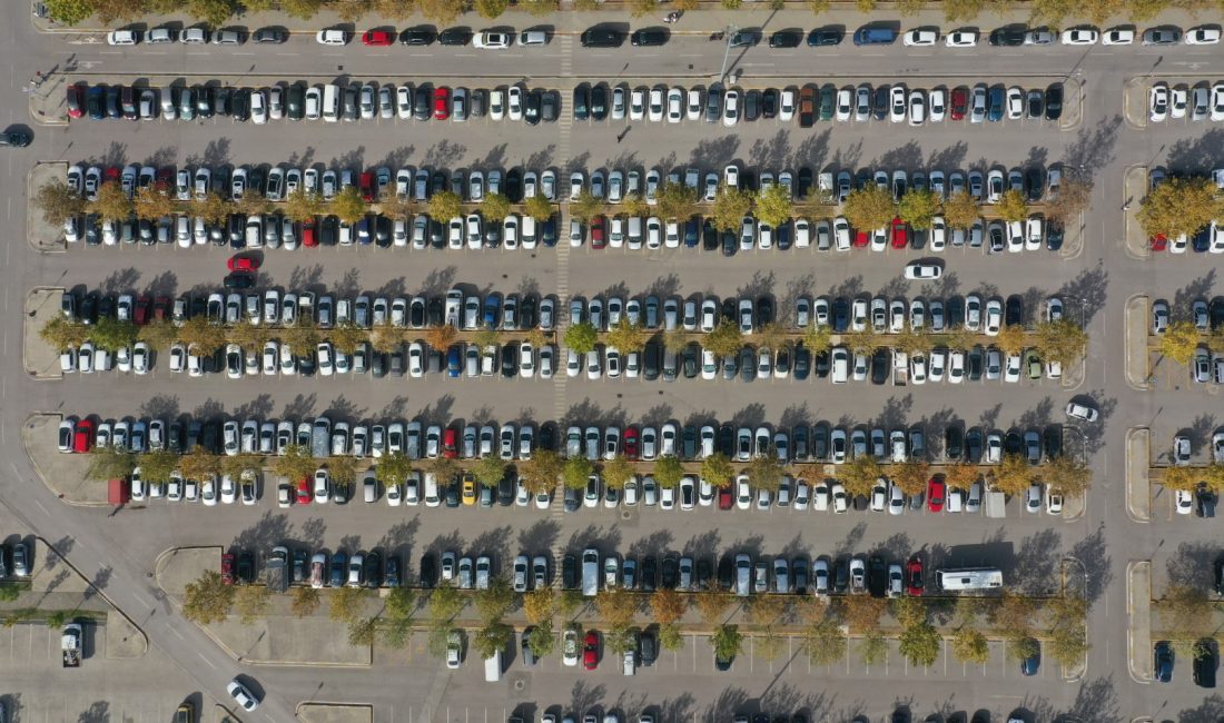 Kocaeli Büyükşehir Belediyesi, 2026 yılı otopark ücretlerini belirledi; kısa süreli