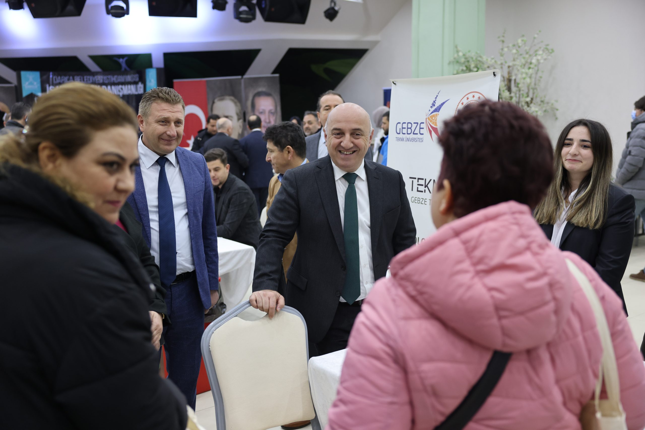 Darıca Belediyesi, her yıl geleneksel hale getirdiği İstihdam Fuarı’nın beşincisini