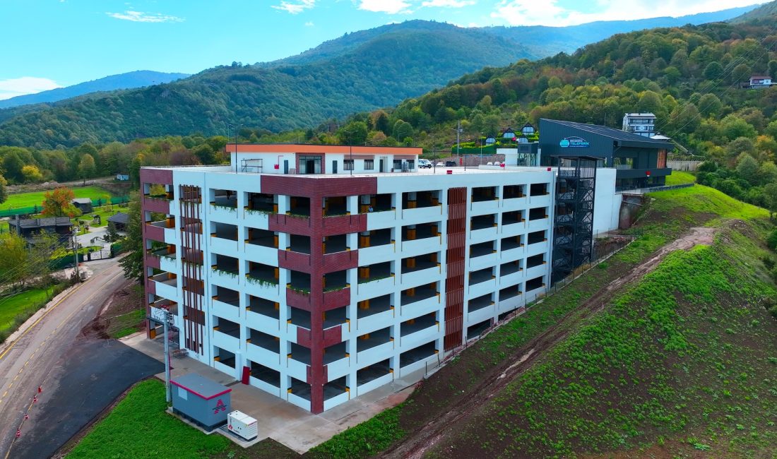 Kocaeli Büyükşehir Belediyesi, kayak sezonunda yaşanan yoğunluk için Derbent istasyonunun