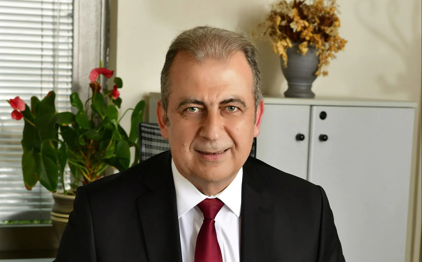 Kocaeli’de gaz dağıtımı yapan İzgaz’ın Genel Müdürü Tamer Sönmez, evinde