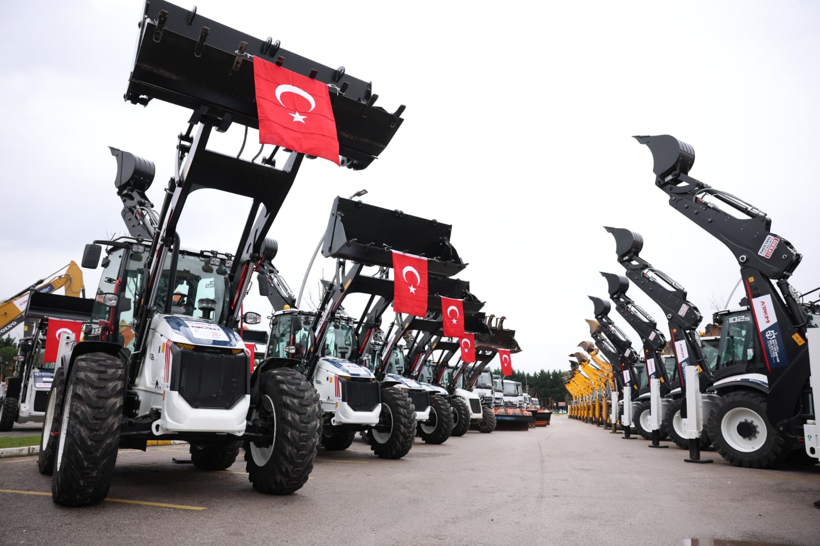 Kocaeli Büyükşehir Belediyesi, kış mevsimi öncesinde karla mücadele hazırlıklarını tamamladı.