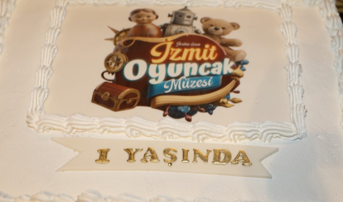 İzmit Belediyesi Oyuncak Müzesi’nin 1. yılı, atölyeler, animasyonlar ve sürpriz